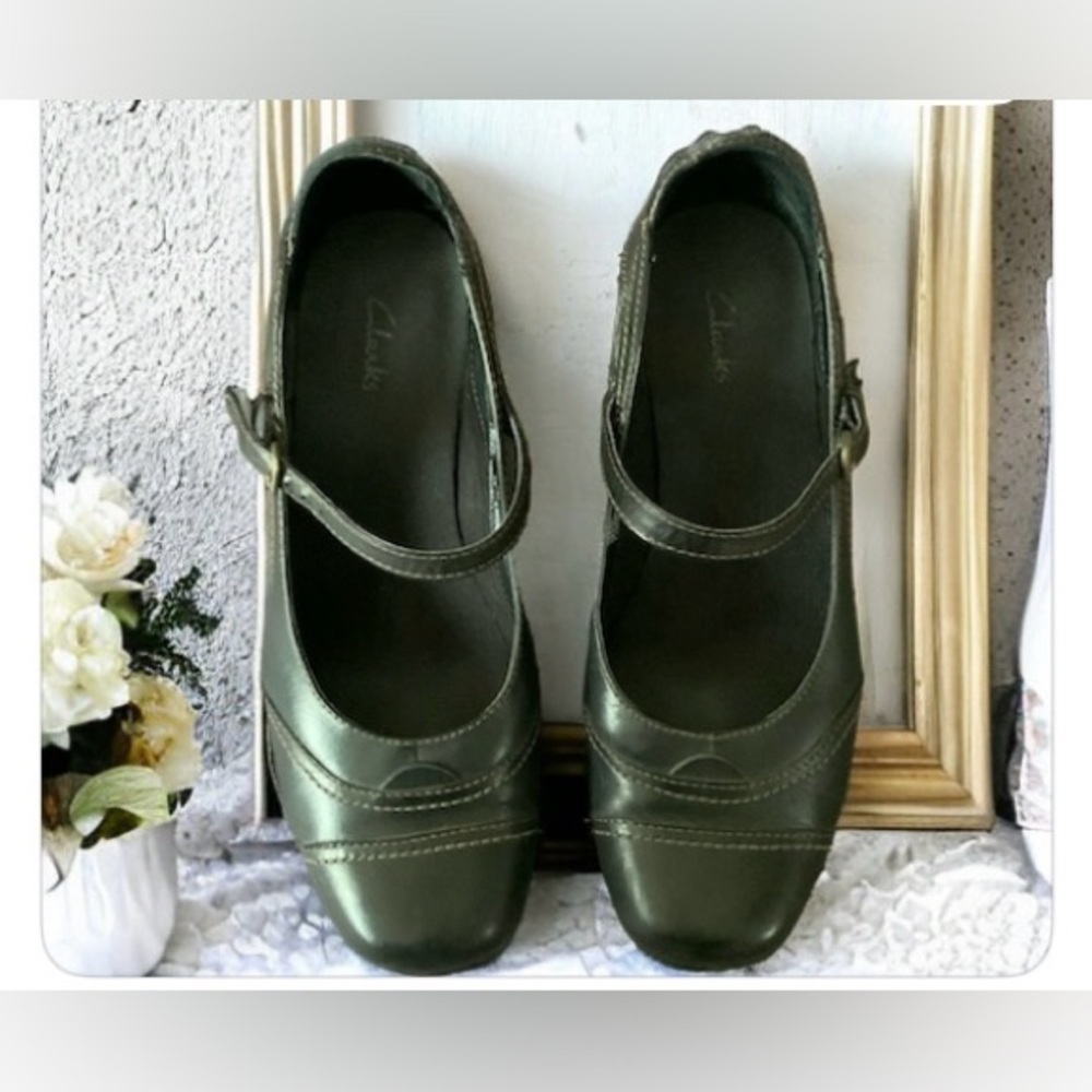 Gorgeous Clarks Genuine leather Black Chunky Wedge Heel Mary Jane Pump -… - Picture 5 of 14
